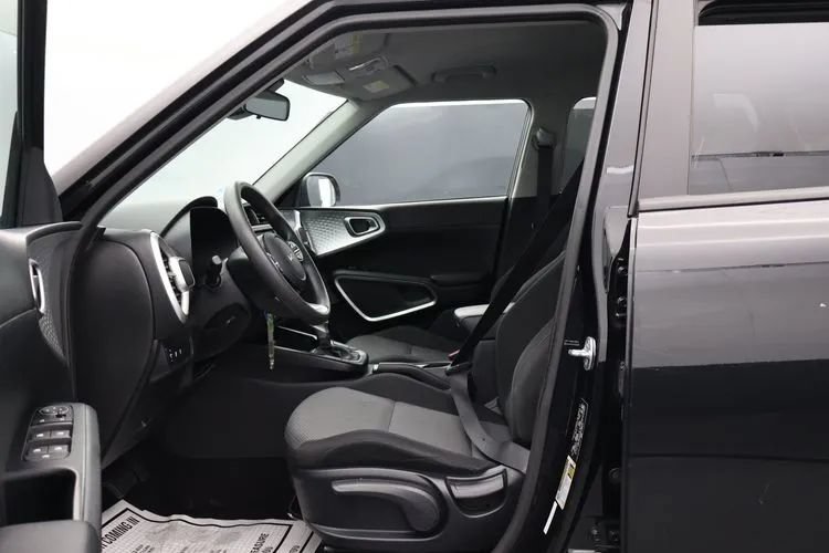 Used 2024 Kia Soul LX w/ Option Group 015 FWD image 14