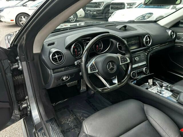 Used 2017 Mercedes-Benz SL 450 image 11