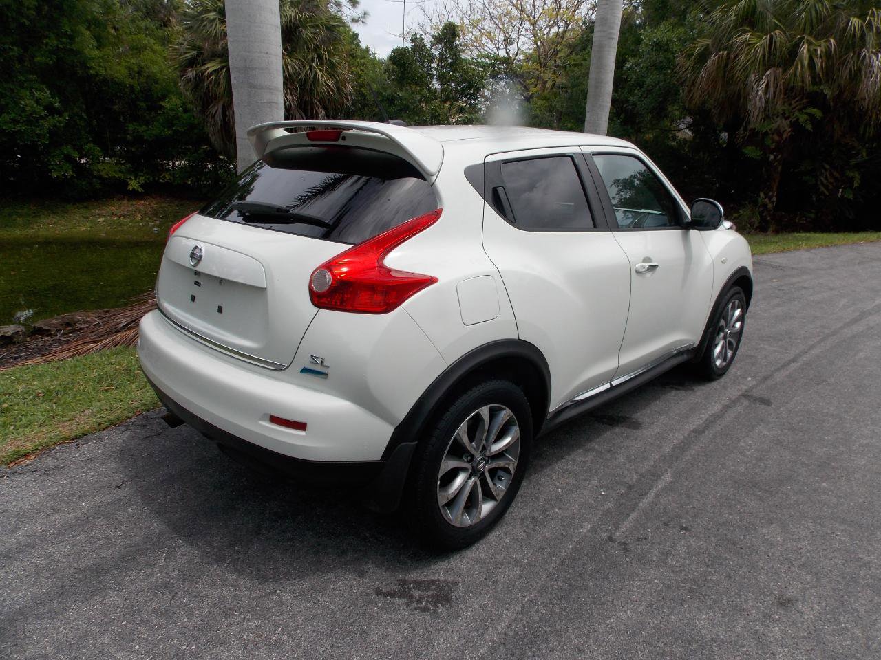 Used 2012 Nissan Juke SL w/ Sport Pkg image 3