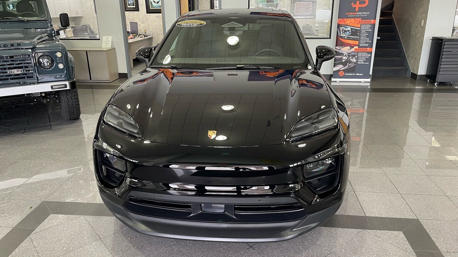 Used 2025 Porsche Macan Electric image 9