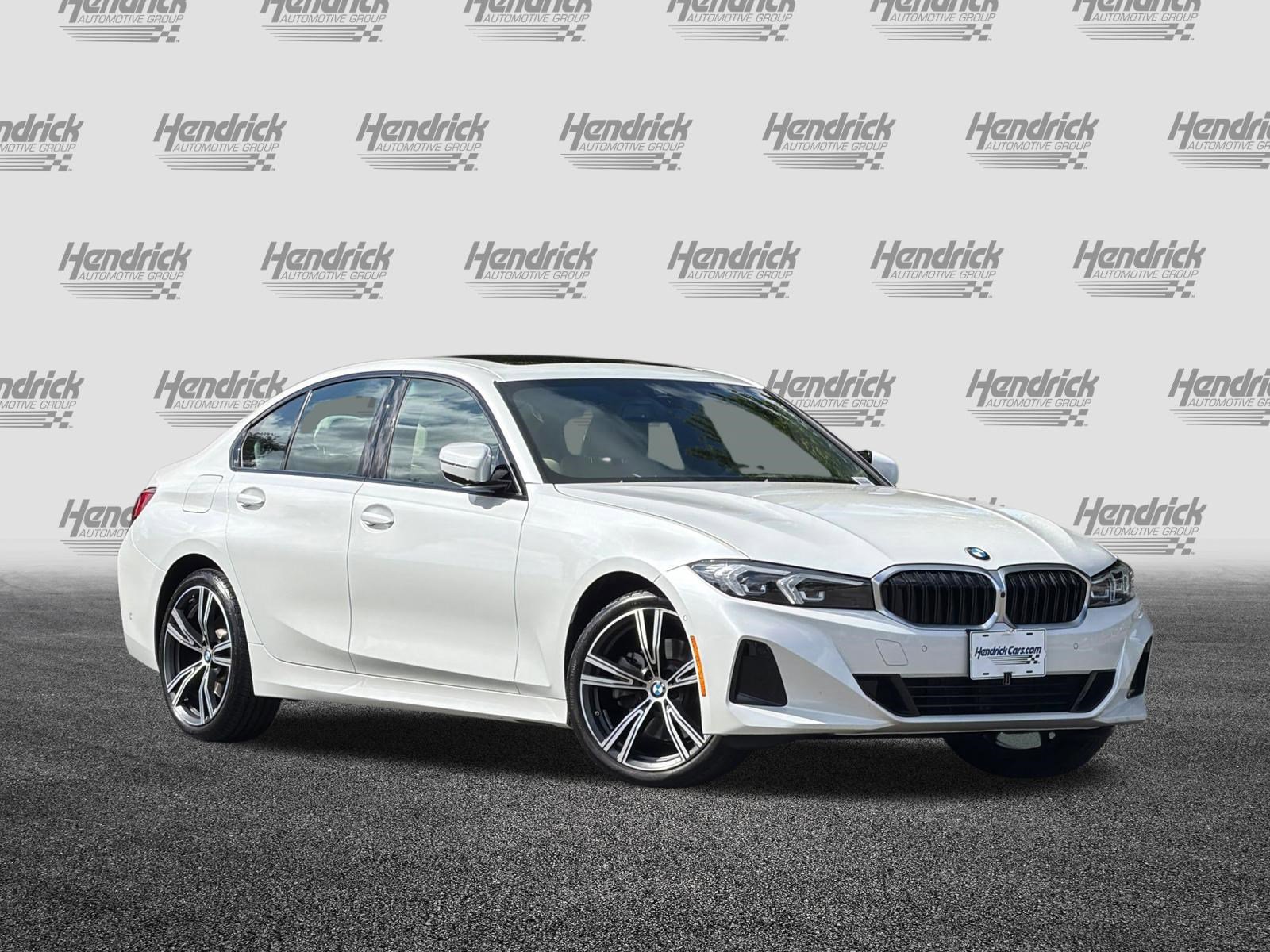 Used 2023 BMW 330i Sedan w/ Premium Package RWD image 2
