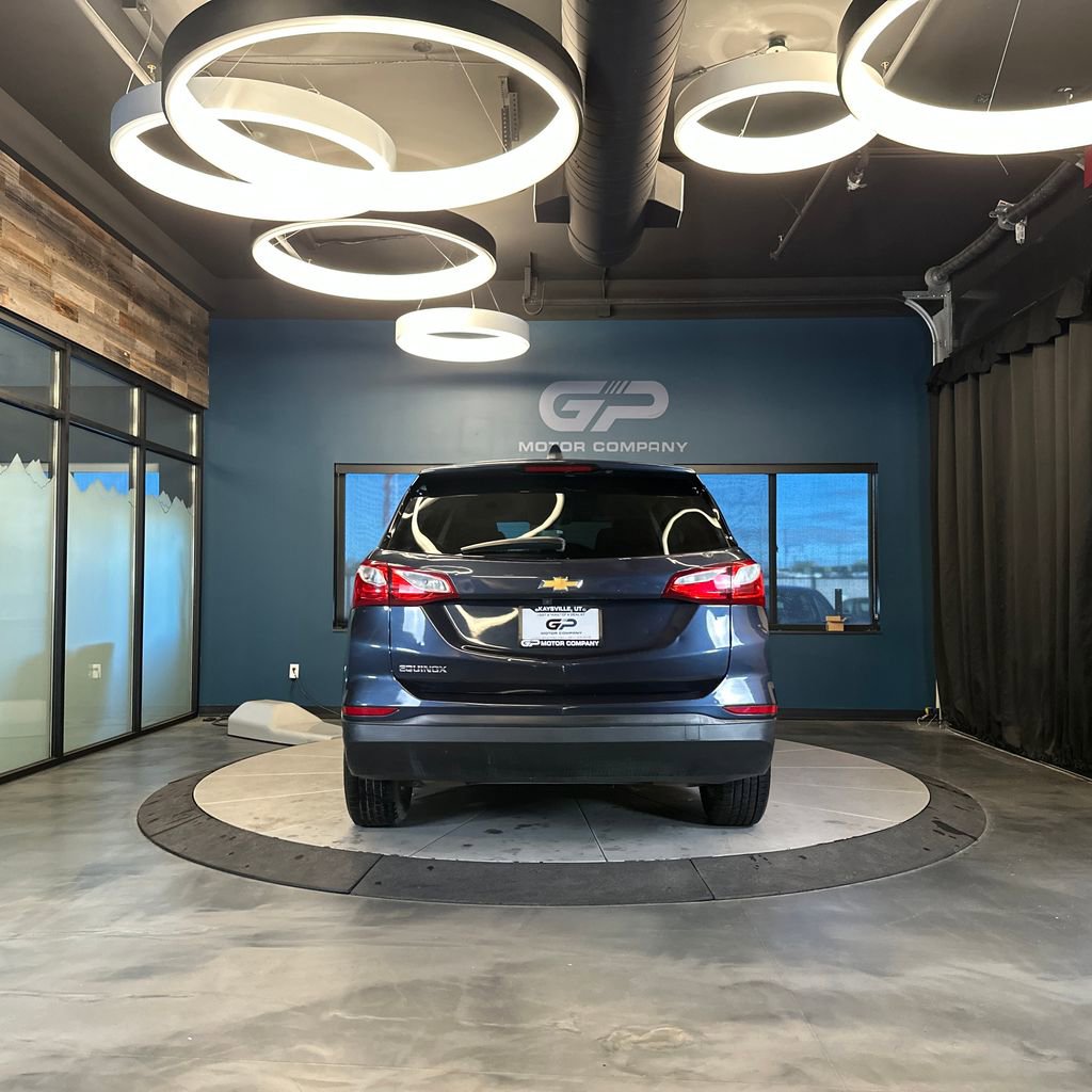 Used 2019 Chevrolet Equinox LS FWD image 4