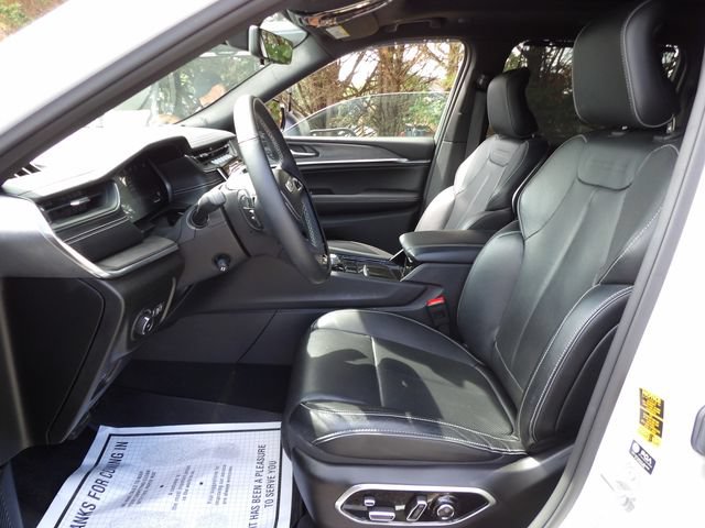 Used 2024 Jeep Grand Cherokee Overland w/ Adv Protech Group III AWD/4WD image 26
