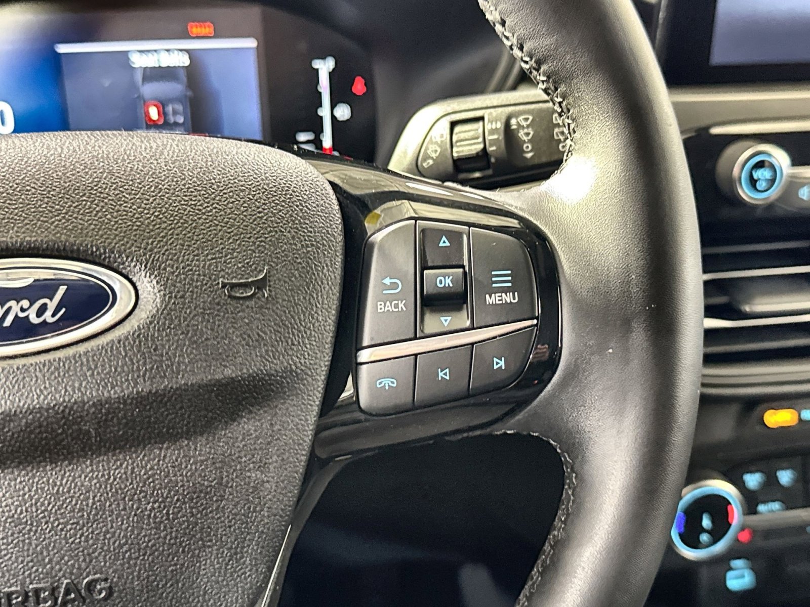 Used 2023 Ford Escape Active AWD/4WD image 19