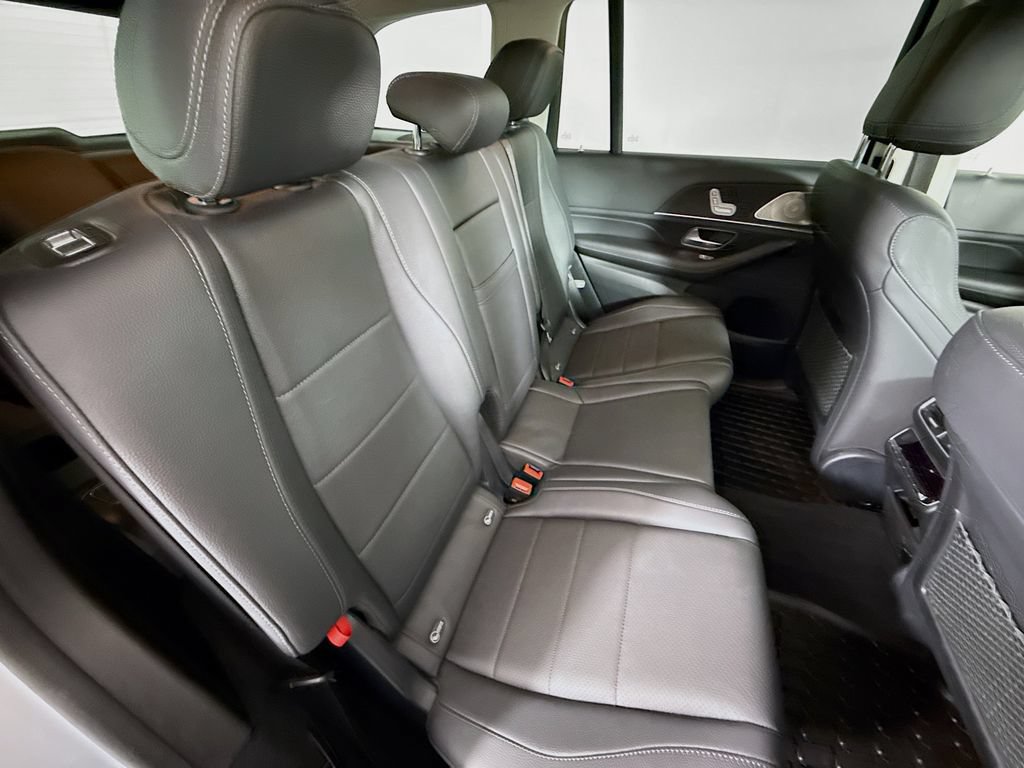 Used 2022 Mercedes-Benz GLS 450 4MATIC image 27
