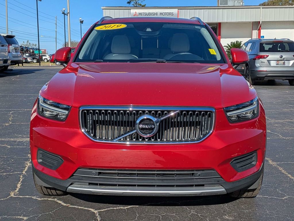 Used 2019 Volvo XC40 T5 Momentum image 9