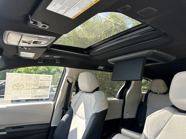 New 2026 Toyota Sienna Platinum AWD/4WD image 26