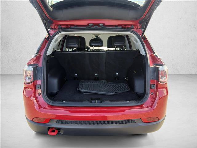 Used 2020 Jeep Compass Trailhawk AWD/4WD image 15