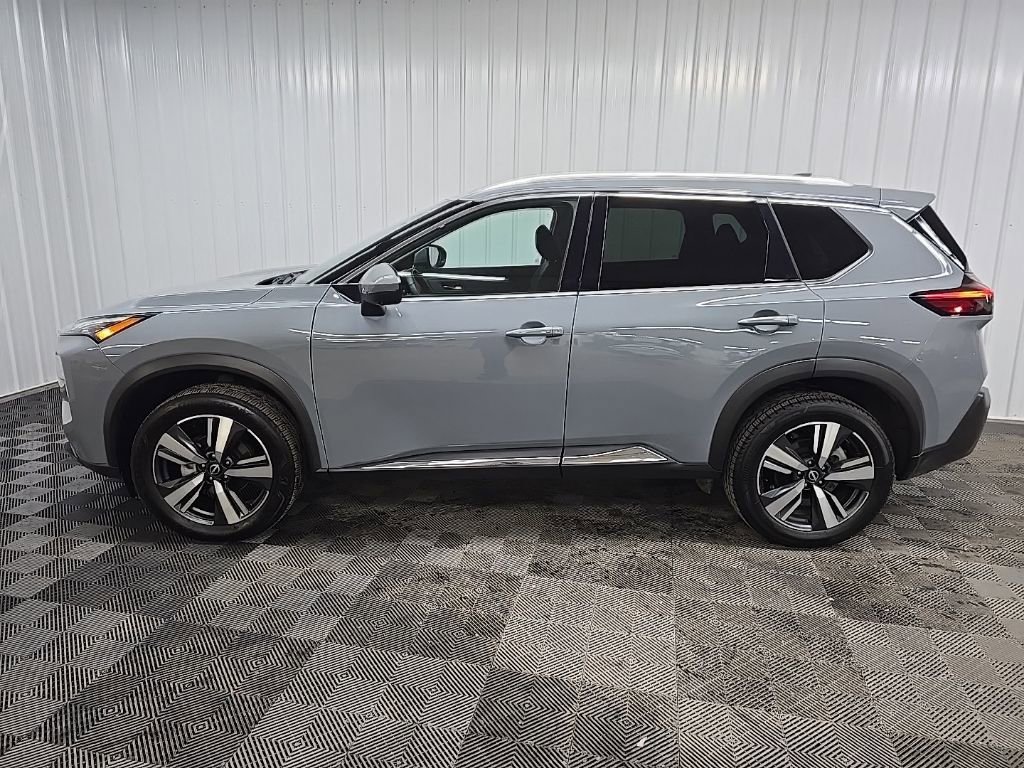 Used 2023 Nissan Rogue SL image 5