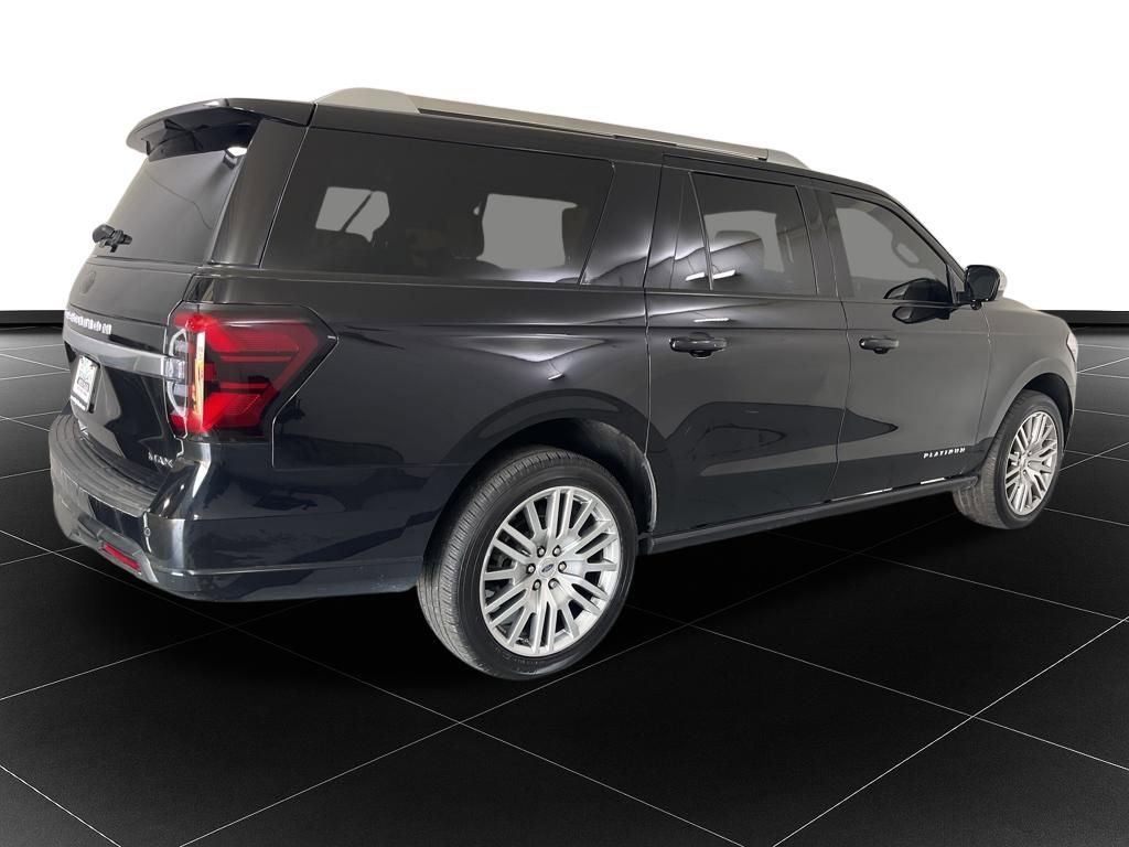 Used 2023 Ford Expedition Max Platinum image 5