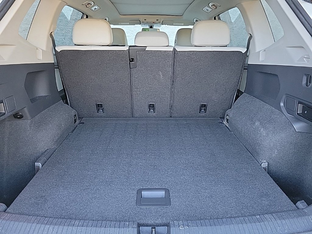 Used 2018 Volkswagen Tiguan SE w/ Panoramic Sunroof Package AWD/4WD image 20