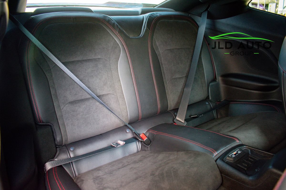 Used 2022 Chevrolet Camaro ZL1 RWD image 9