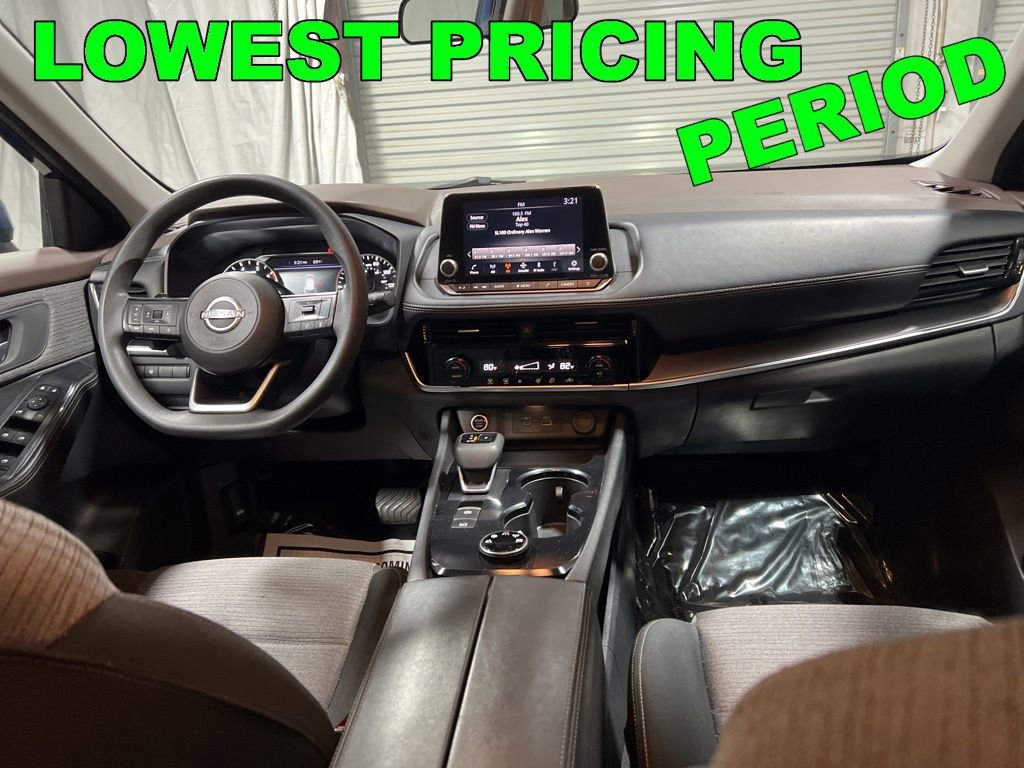 Used 2022 Nissan Rogue SV image 13