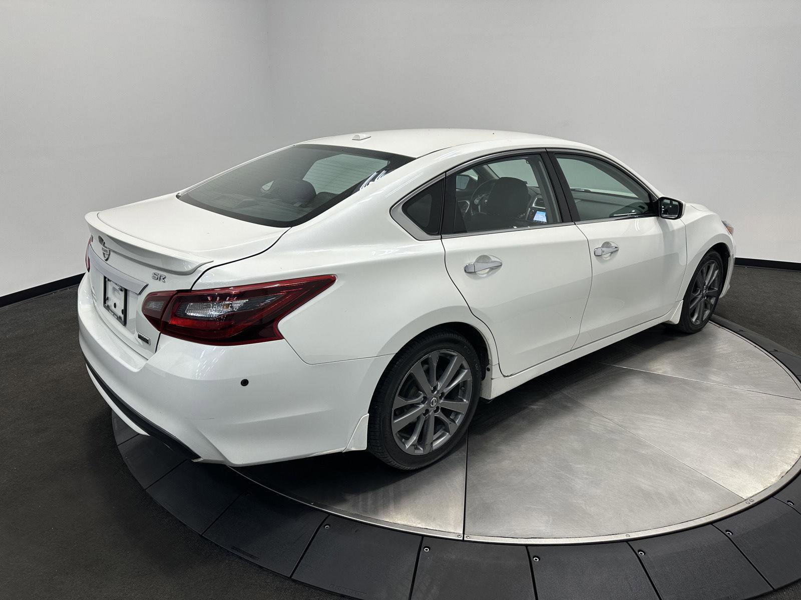 Used 2018 Nissan Altima 2.5 SR w/ SR Special Edition FWD image 7
