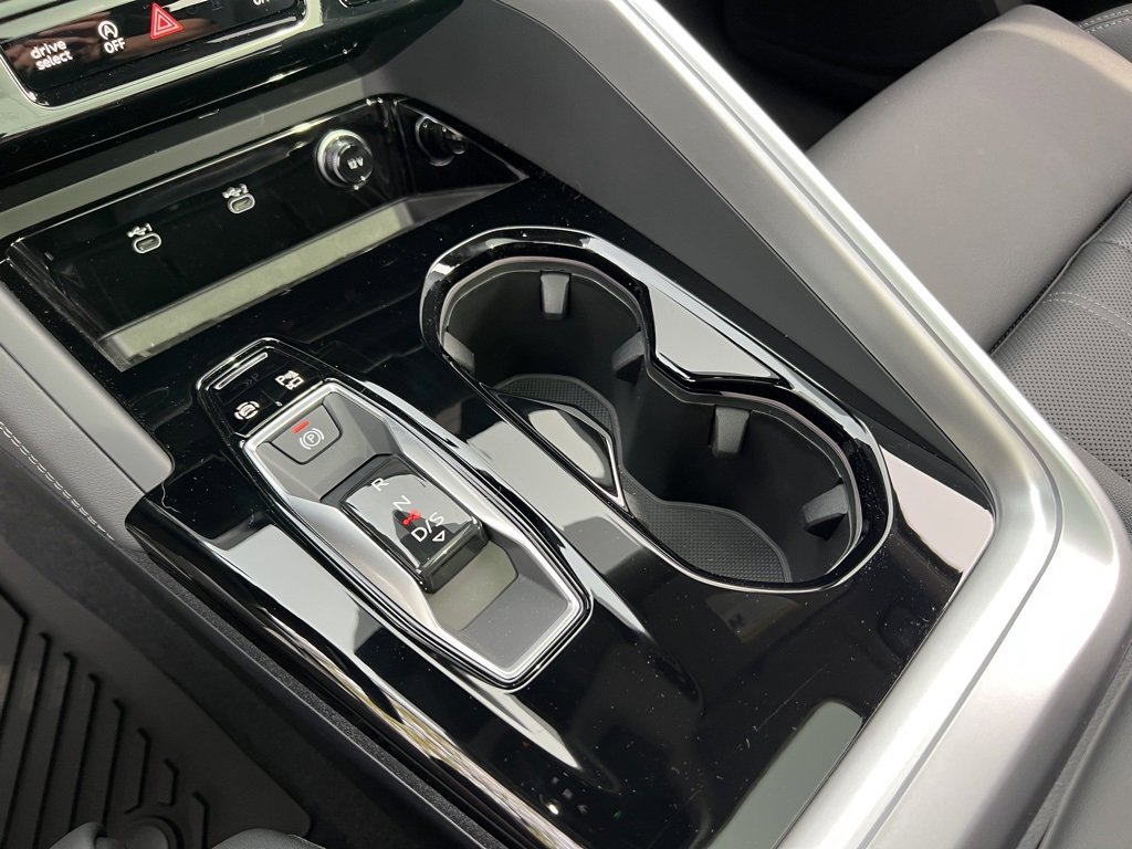New 2025 Audi Q5 Premium Plus image 25