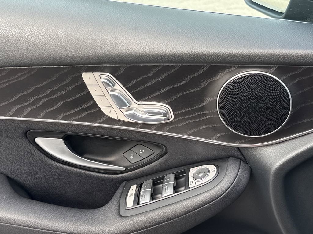Used 2018 Mercedes-Benz GLC 300 image 22