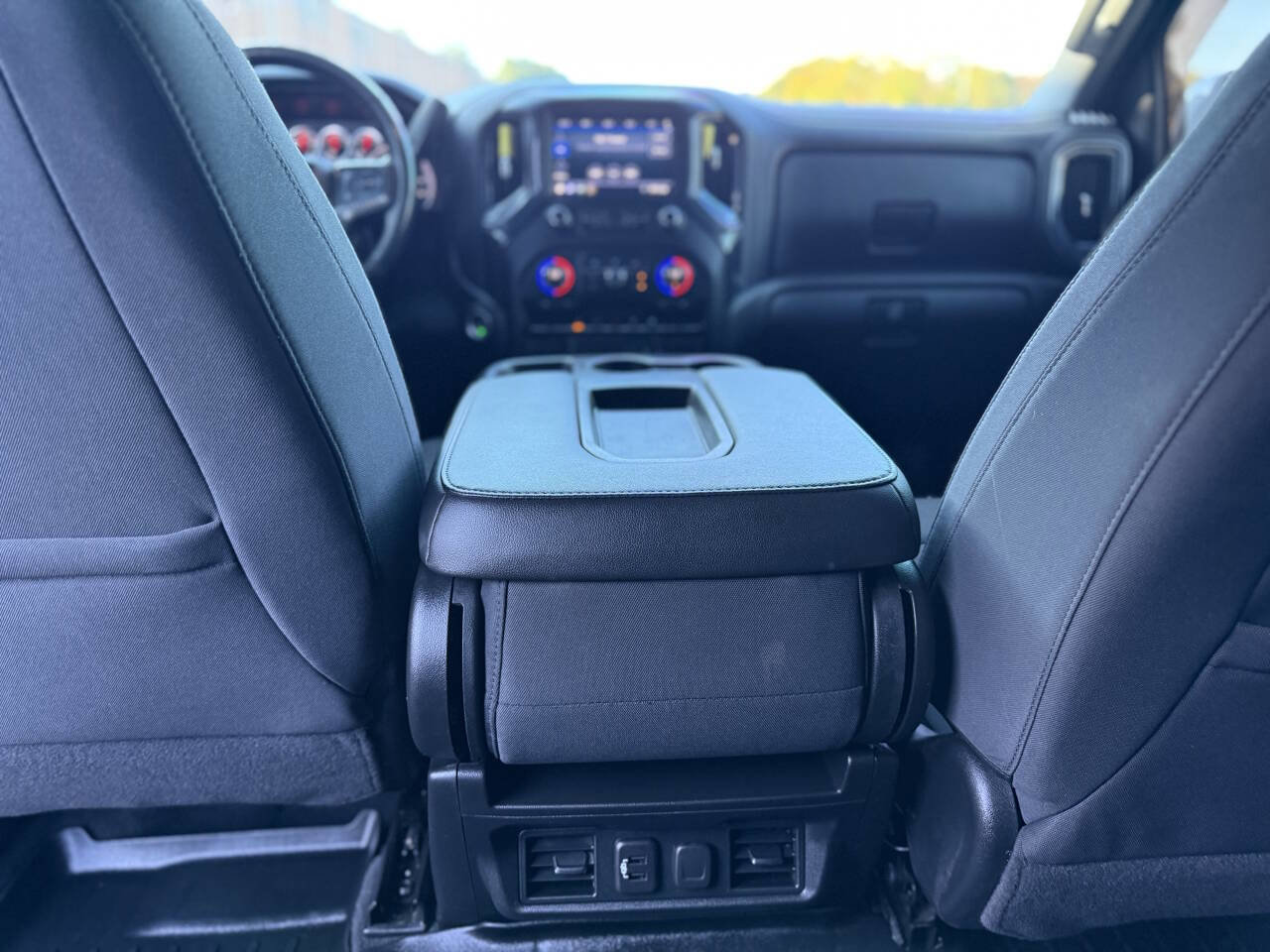 Used 2020 Chevrolet Silverado 1500 LT w/ All-Star Edition AWD/4WD image 17