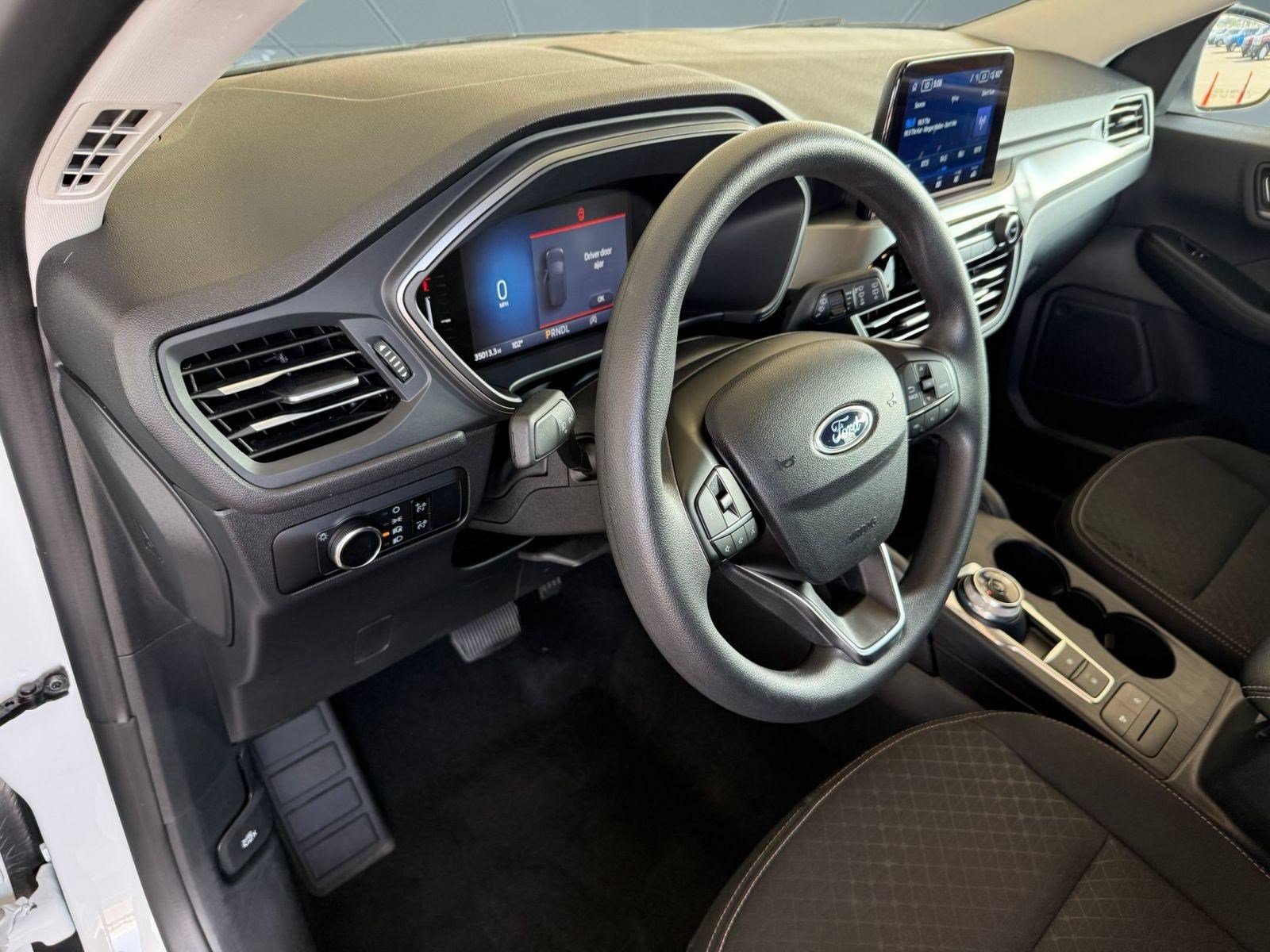 Certified 2025 Ford Escape Active FWD image 4