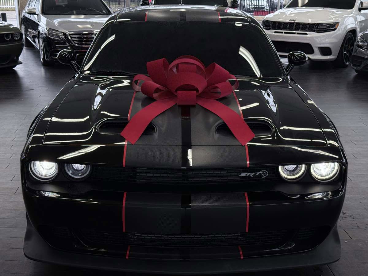 Used 2023 Dodge Challenger SRT Hellcat RWD image 3