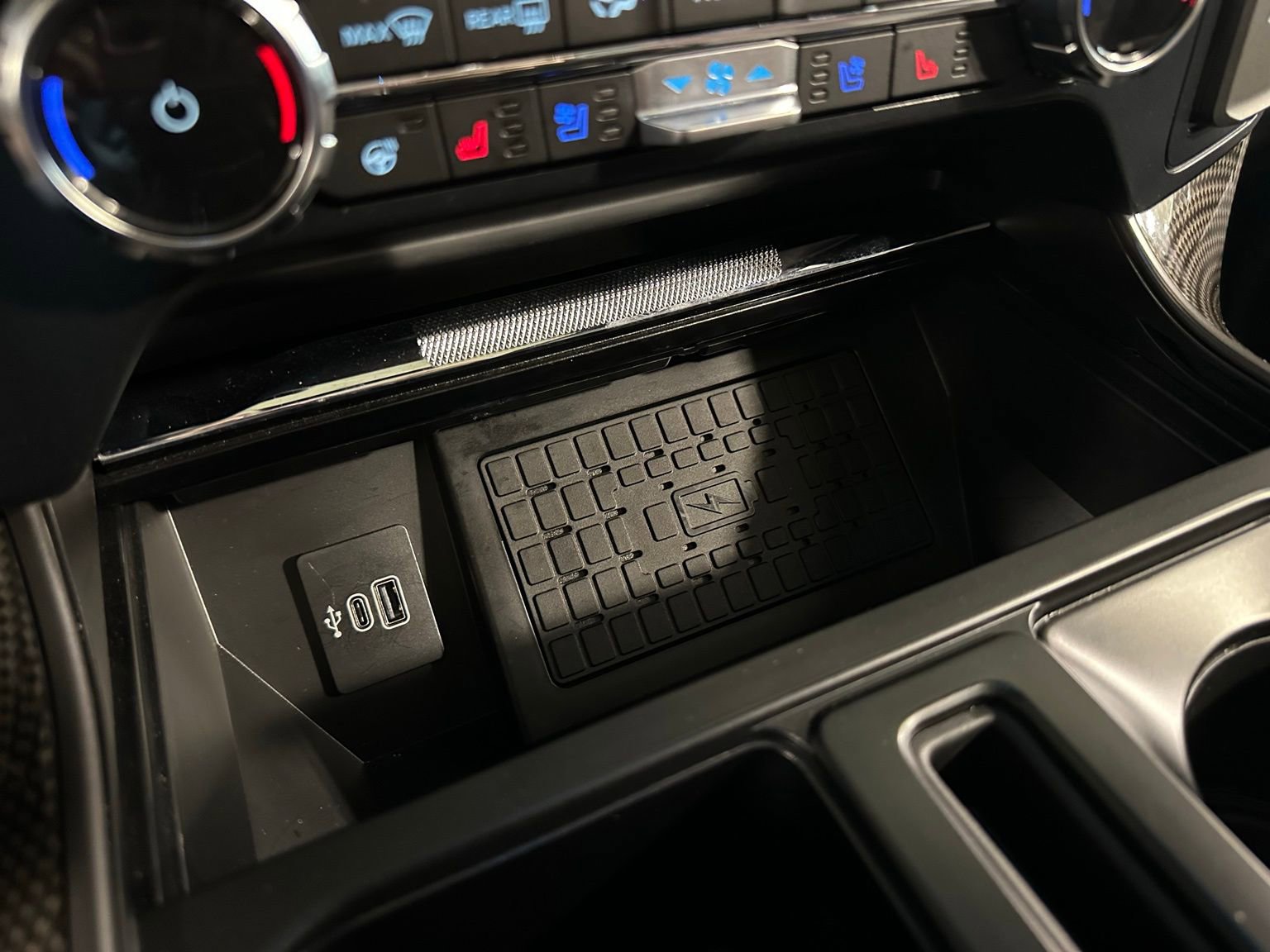 Used 2025 Ford F150 Lariat w/ Equipment Group 502A High image 38