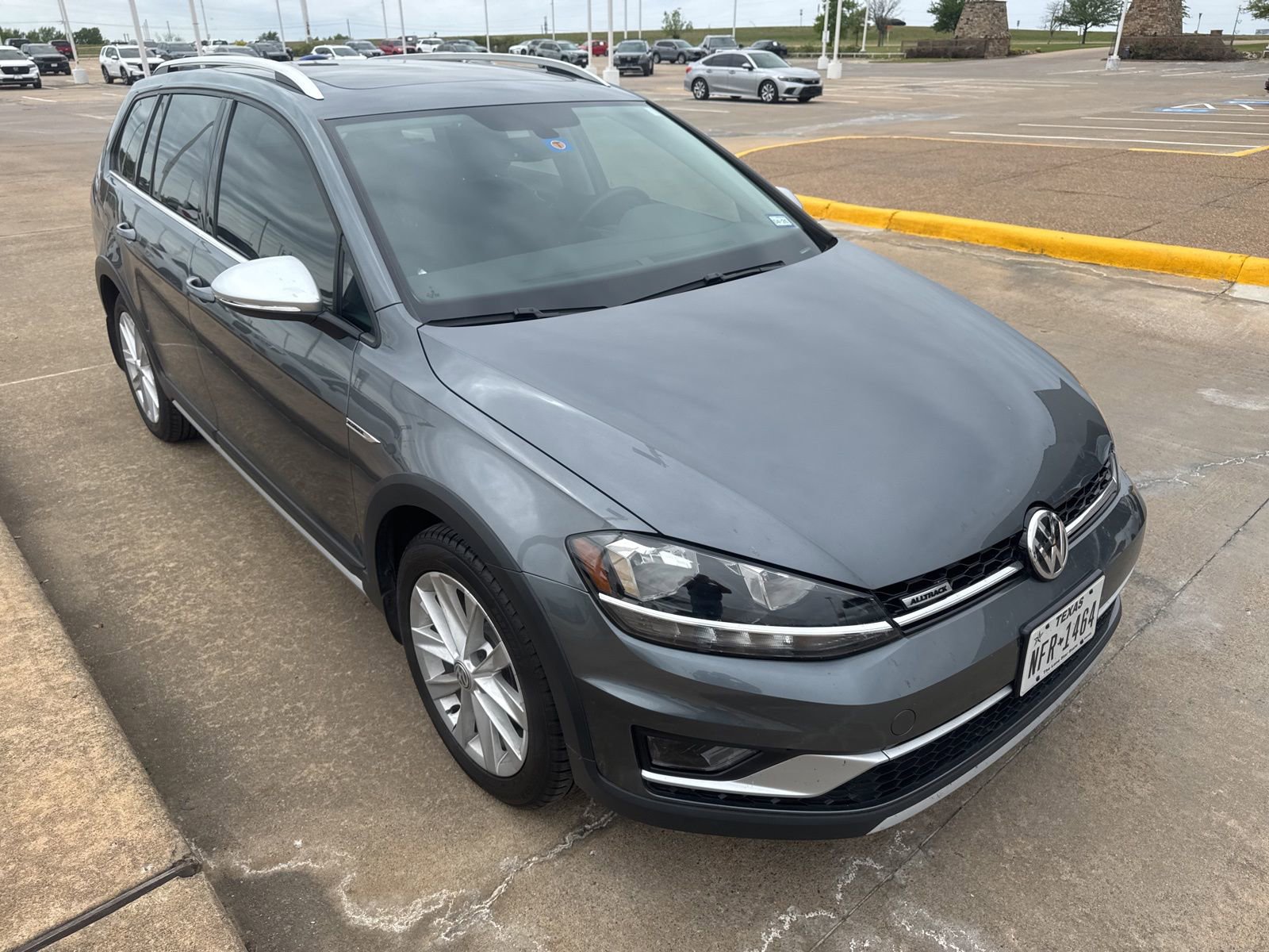 Used 2019 Volkswagen Golf Alltrack SE image 7