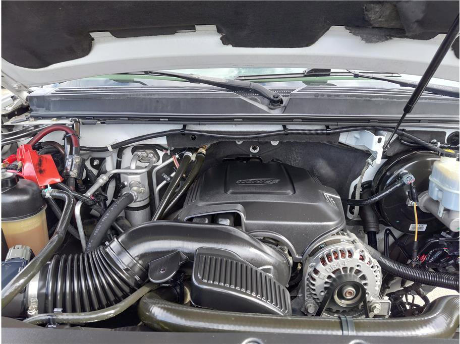 Used 2010 Chevrolet Suburban LTZ image 27