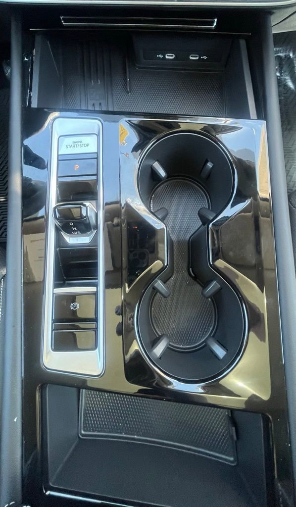 Certified 2025 Volkswagen Atlas SE image 11
