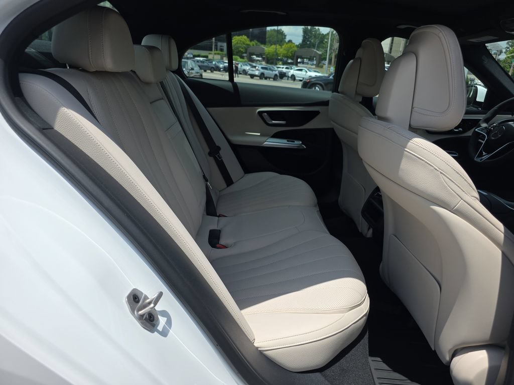New 2026 Mercedes-Benz E 350 4MATIC Sedan image 15