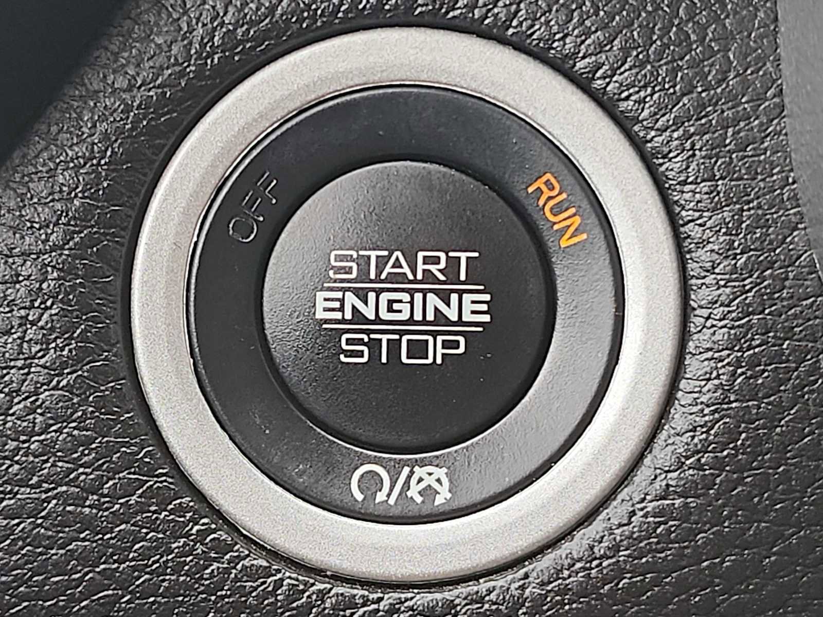 Used 2025 RAM 1500 Laramie image 23