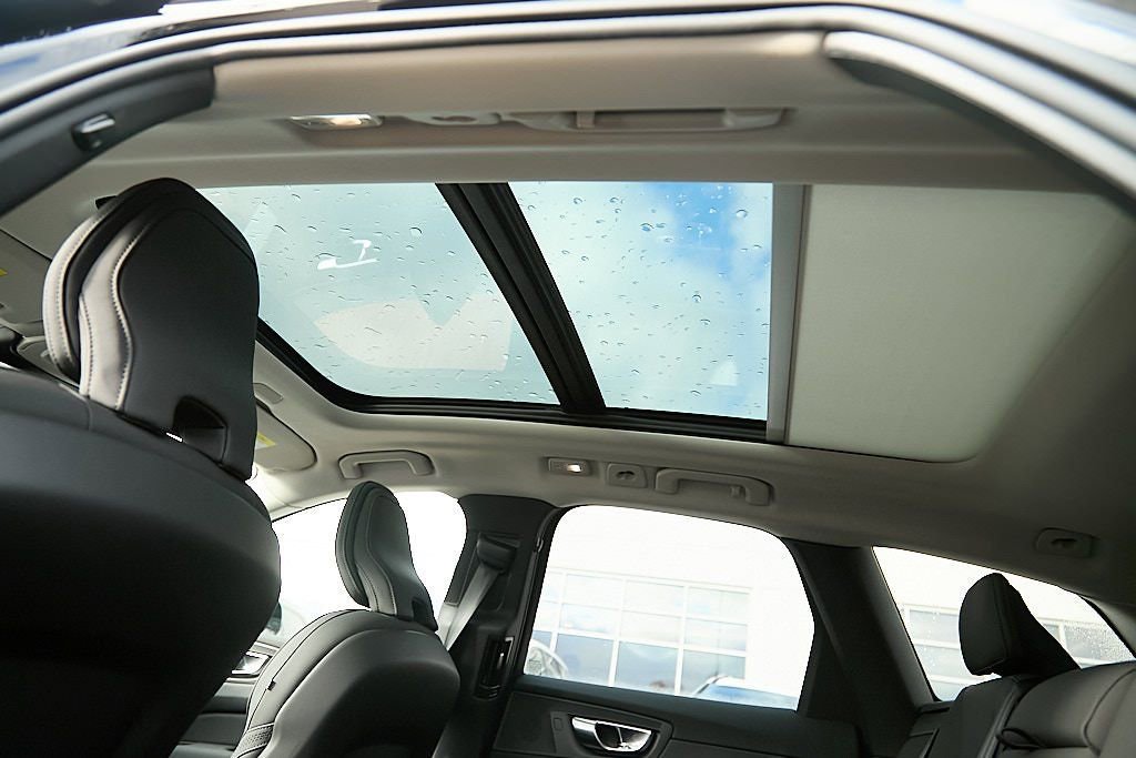 New 2026 Volvo XC60 B5 Plus w/ Protection Package Premier image 29