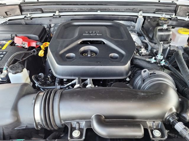 Certified 2025 Jeep Wrangler Unlimited Sahara w/ Safety Group image 20