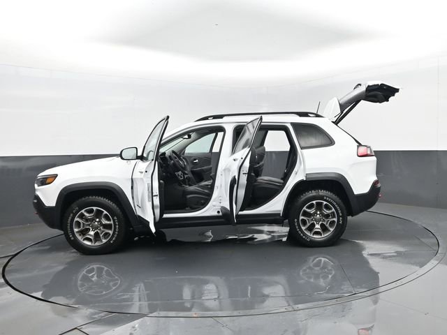 Used 2022 Jeep Cherokee Trailhawk w/ Premium Leather Package AWD/4WD image 32