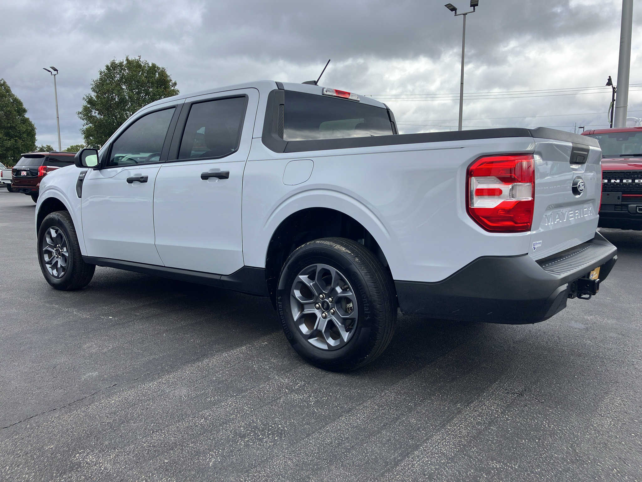 Used 2025 Ford Maverick XLT w/ Equipment Group 302A AWD/4WD image 4