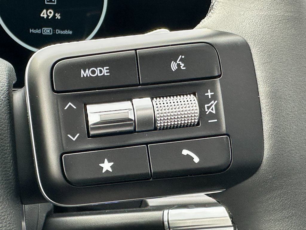 Certified 2025 Hyundai Santa Fe Limited image 36