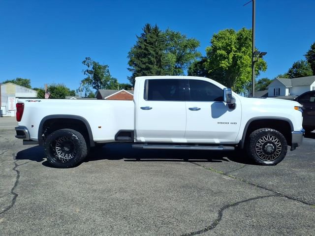 Used 2021 Chevrolet Silverado 3500 LTZ w/ LTZ Plus Package AWD/4WD image 8