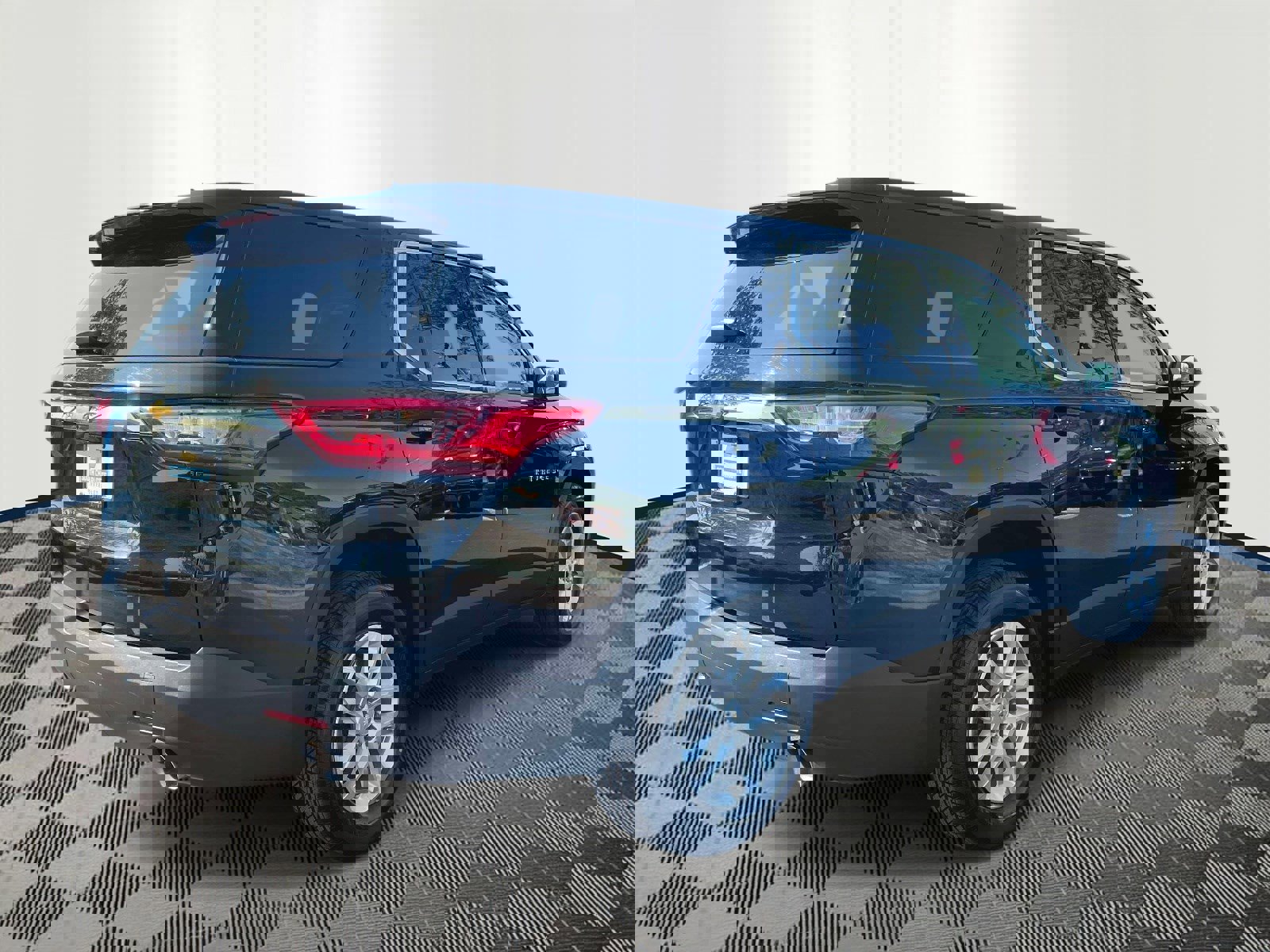 Used 2021 Chevrolet Traverse LS FWD image 5