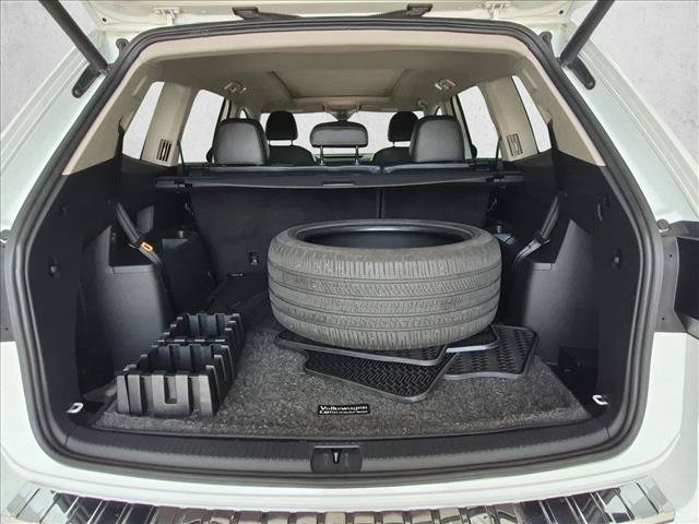 Used 2020 Volkswagen Atlas SEL R-Line AWD/4WD image 6