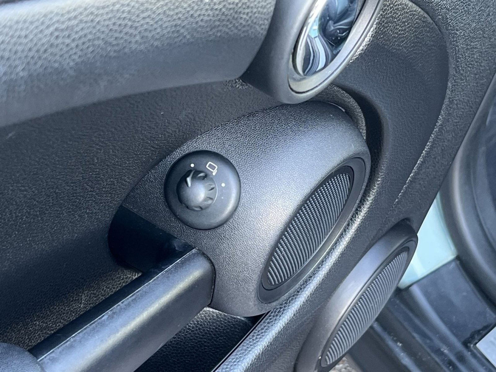 Used 2013 MINI Cooper Hardtop image 12