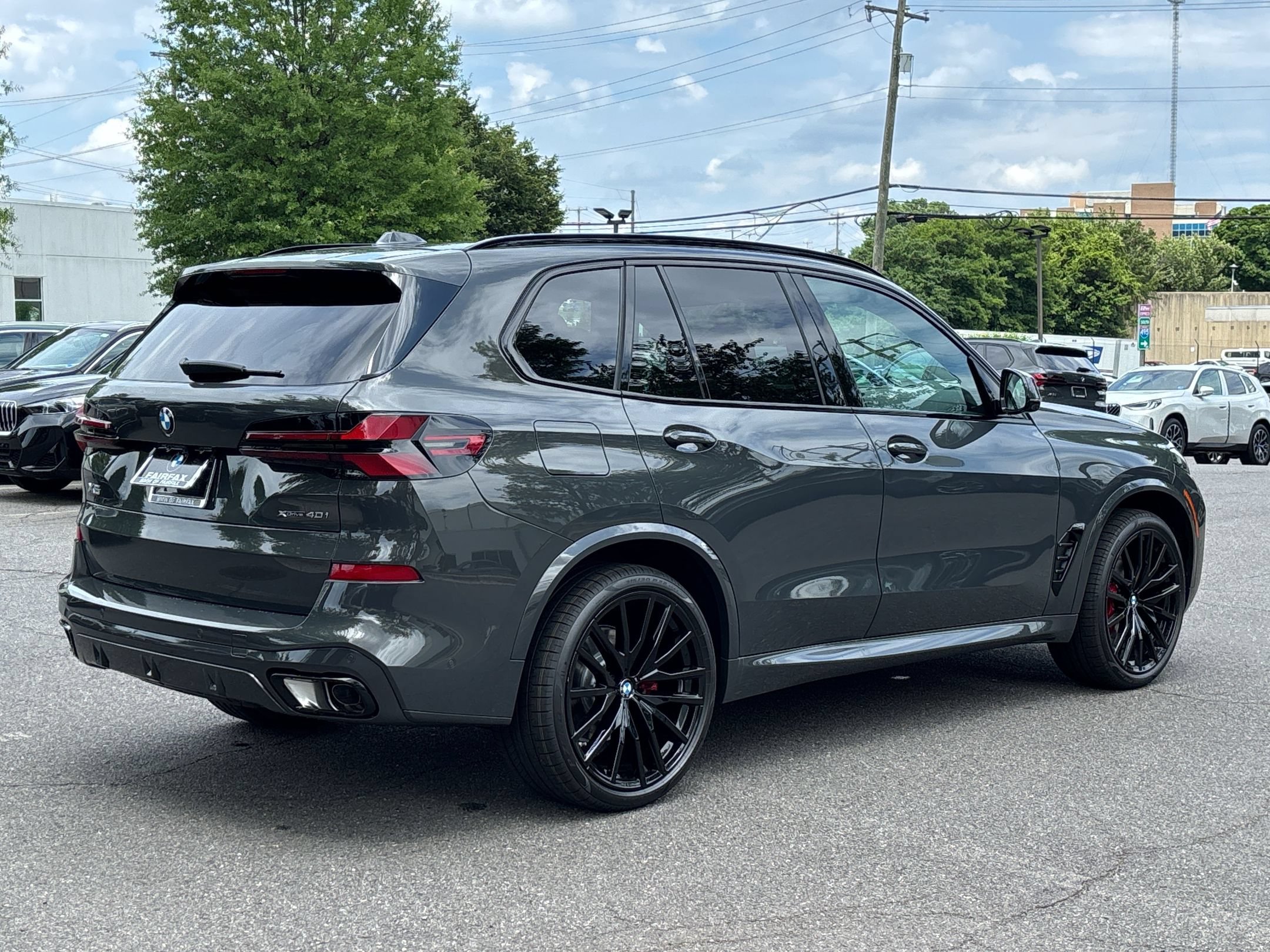 New 2026 BMW X5 xDrive40i w/ M Sport Package AWD/4WD image 8