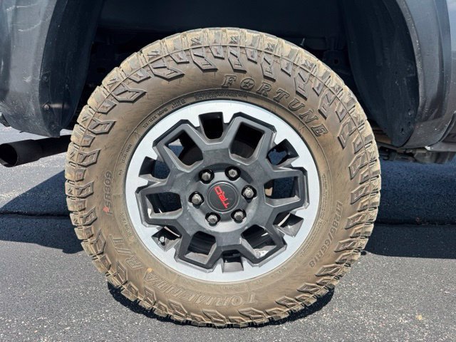 Used 2018 Toyota Tacoma TRD Off-Road AWD/4WD image 10