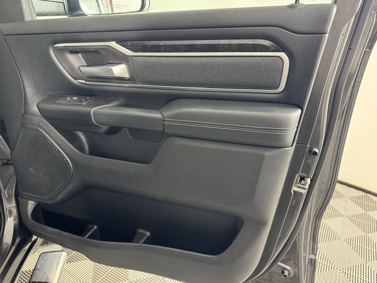 Used 2023 RAM 1500 Big Horn AWD/4WD image 34