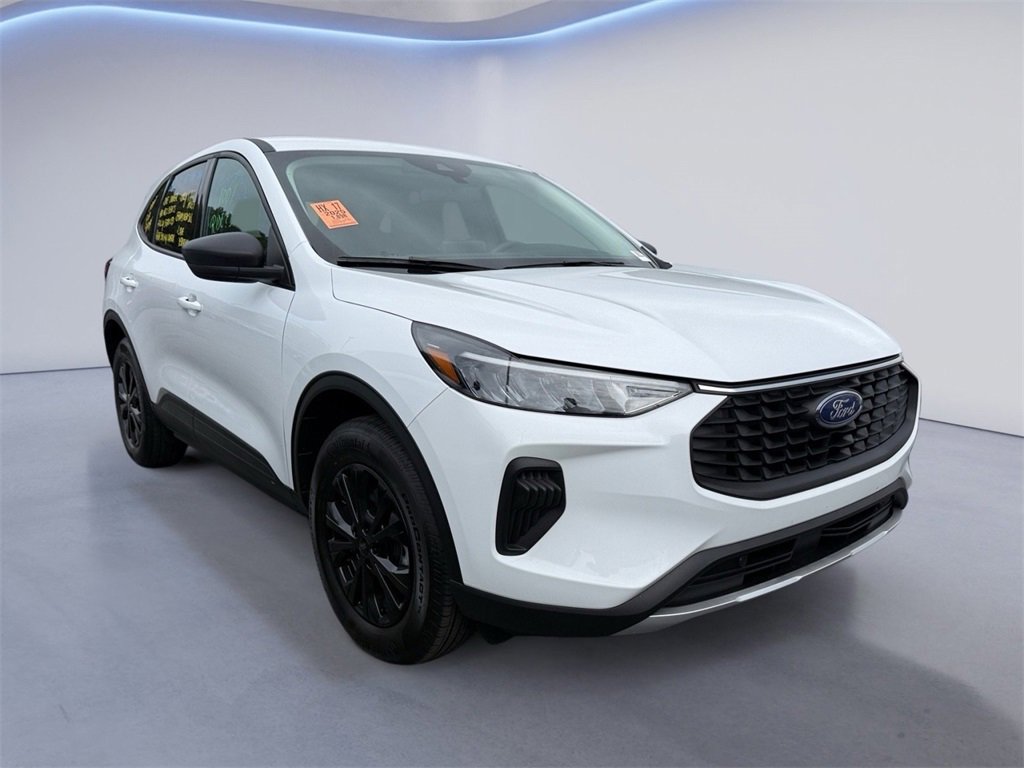 Used 2025 Ford Escape Active image 2