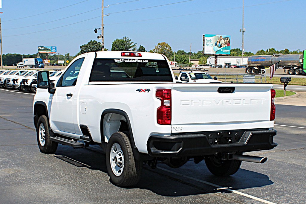 Used 2023 Chevrolet Silverado 2500 W/T w/ WT Convenience Package AWD/4WD image 4