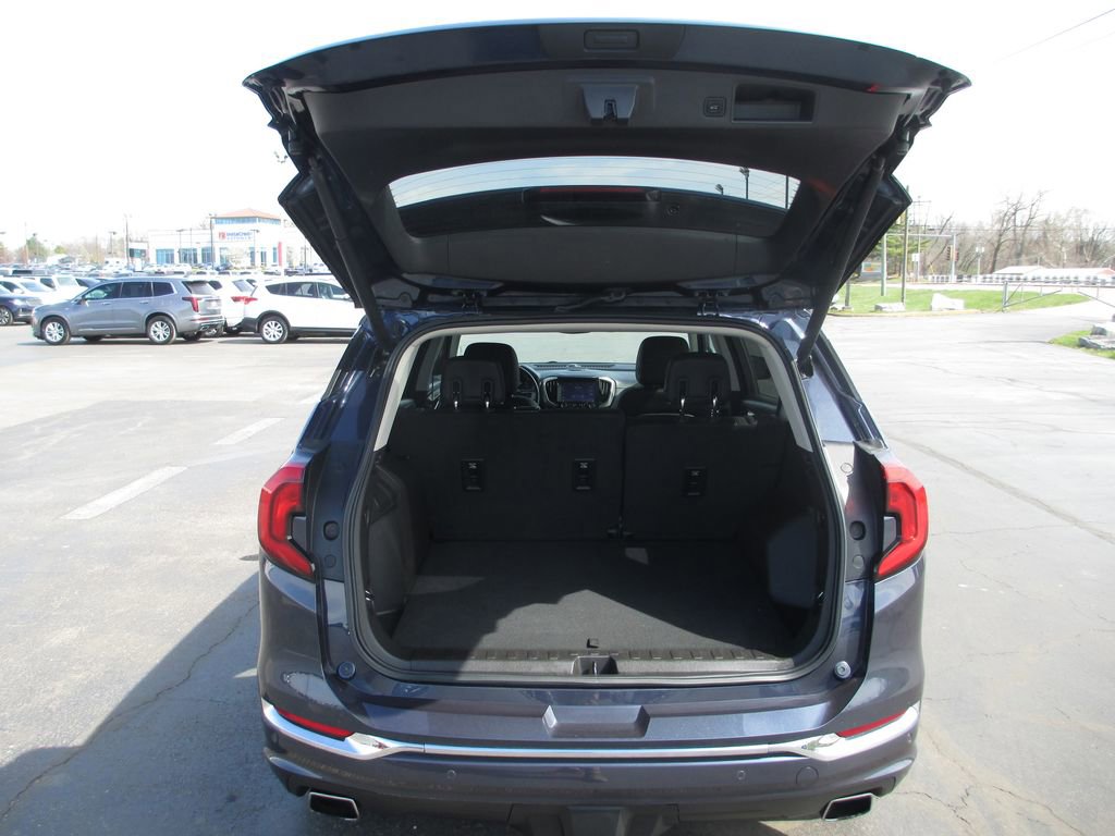 Used 2018 GMC Terrain Denali w/ Advanced Safety Package image 7