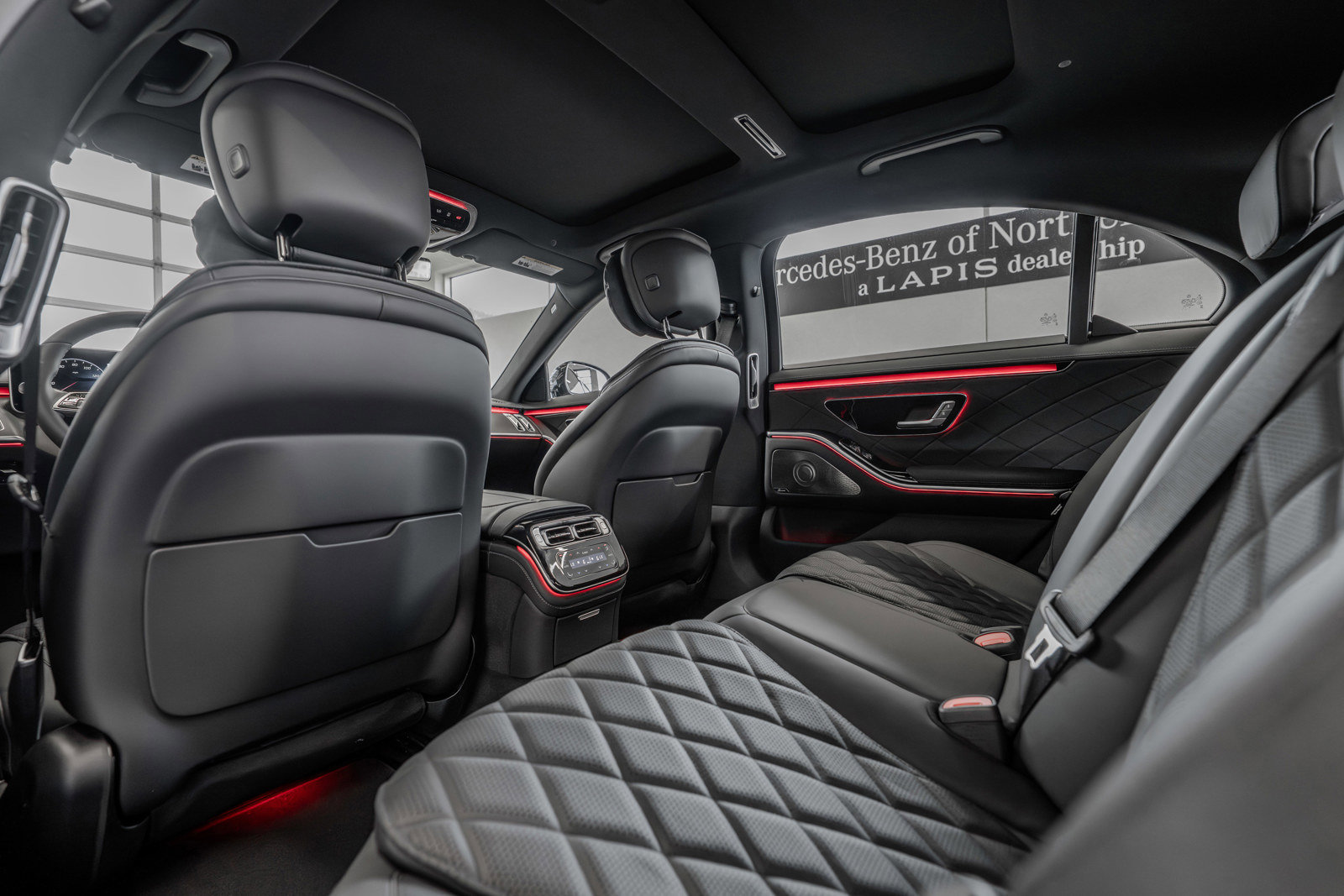 New 2025 Mercedes-Benz S 580 4MATIC Sedan image 26