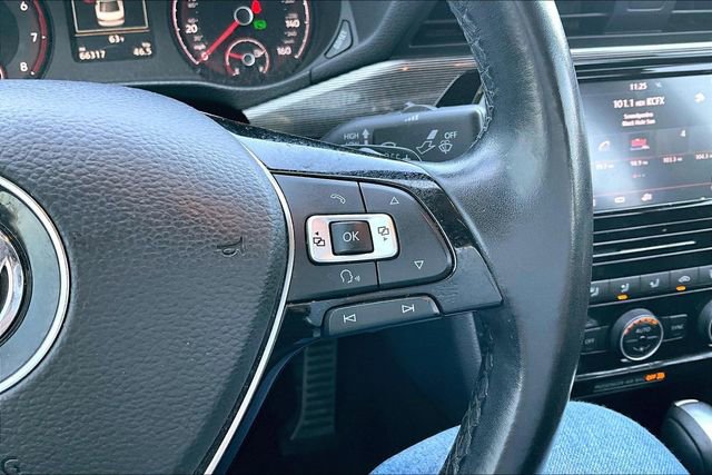 Used 2020 Volkswagen Passat 2.0T R-Line image 12