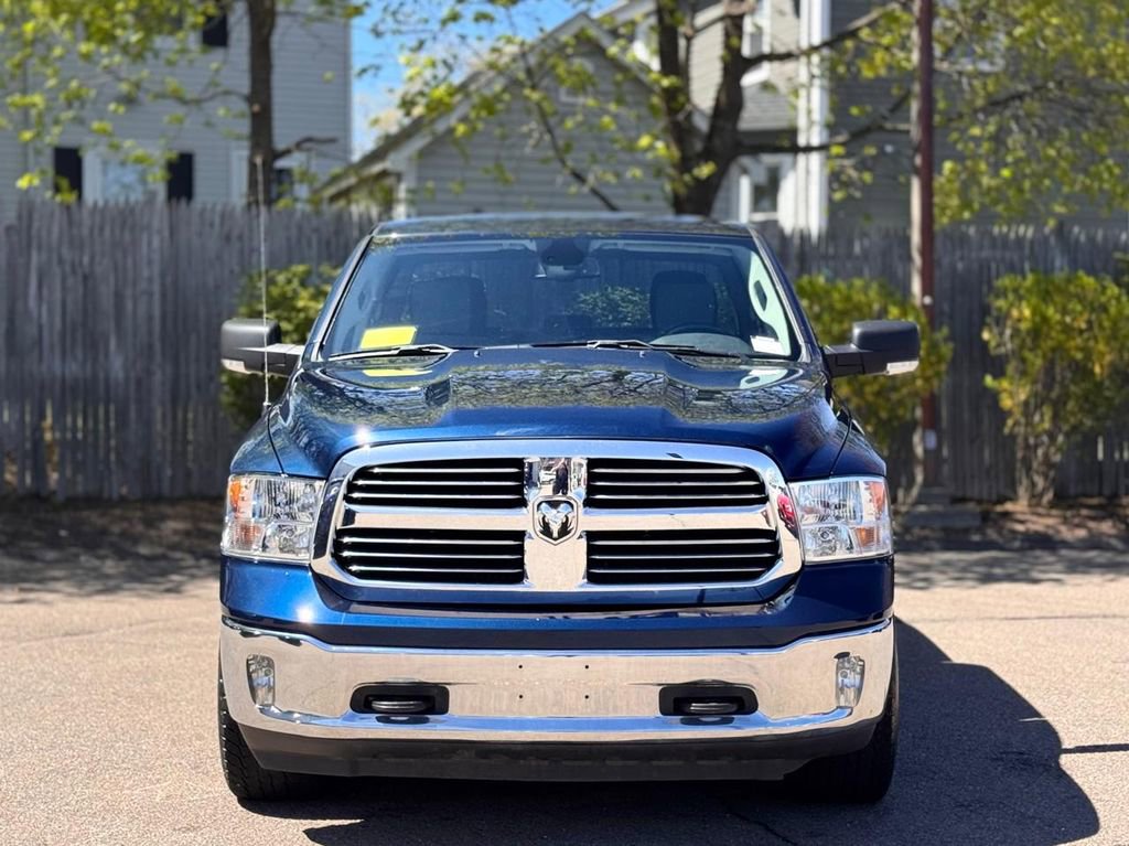 Used 2021 RAM 1500 Classic SLT w/ SLT Plus D￩cor Group AWD/4WD image 9