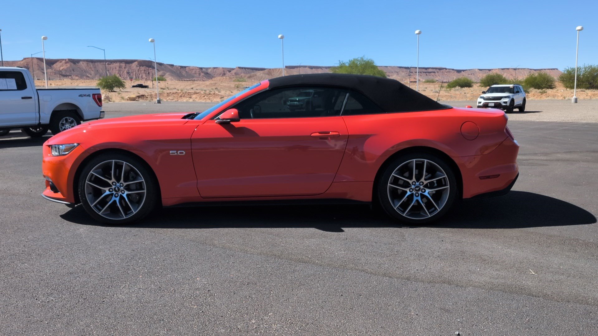 Used 2016 Ford Mustang GT Premium RWD image 6