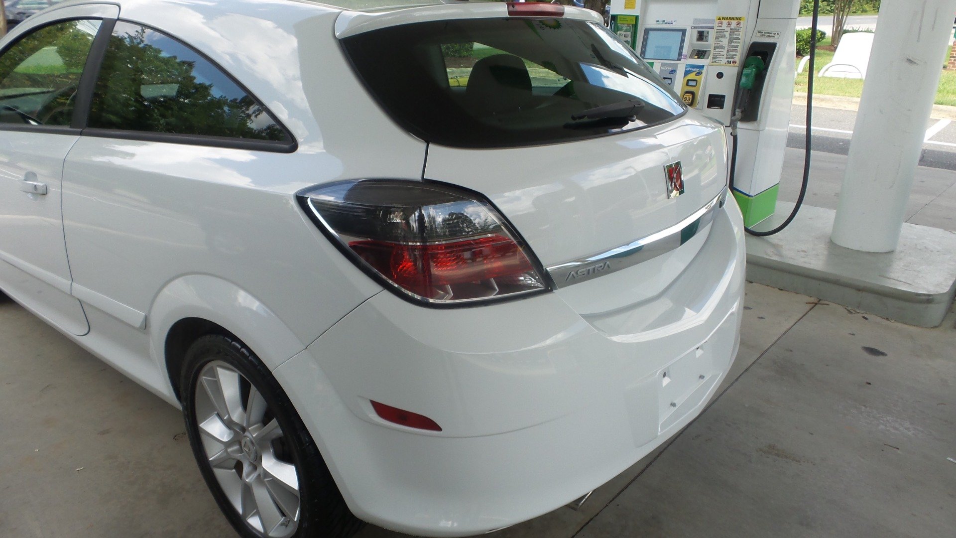 Used 2008 Saturn Astra XR FWD image 5