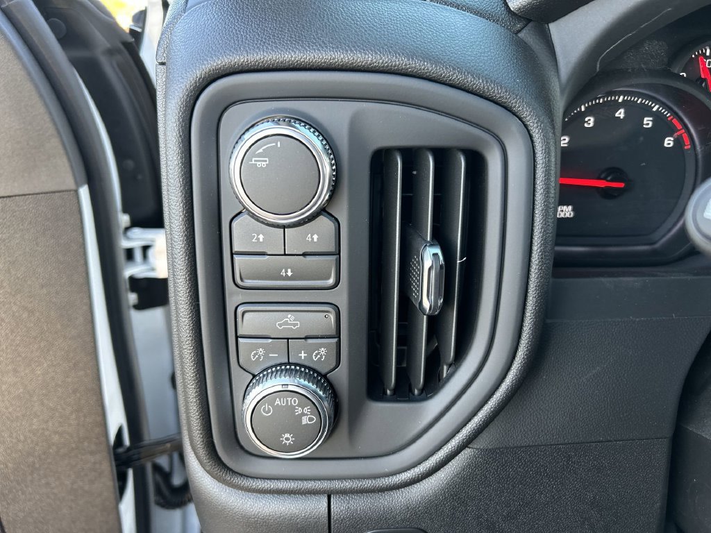 New 2026 GMC Sierra 2500 Pro AWD/4WD image 18